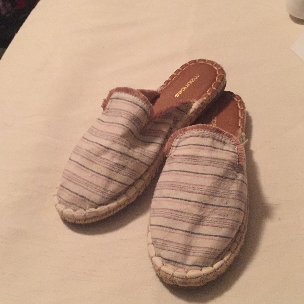 Cute stripped house slippers